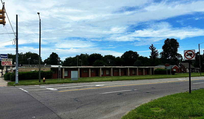 Park Drive Motel - Loopnet Photo (newer photo)